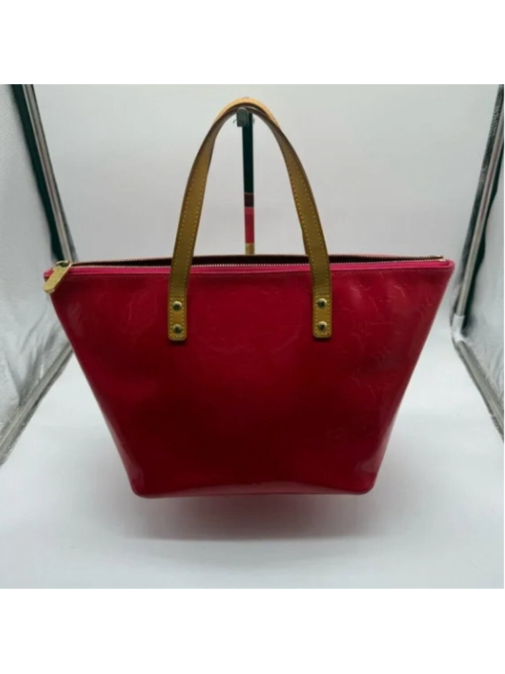 EUC Authenticated Louis Vuitton Monogram Vernis Bellevue PM - Picture 3 of 15